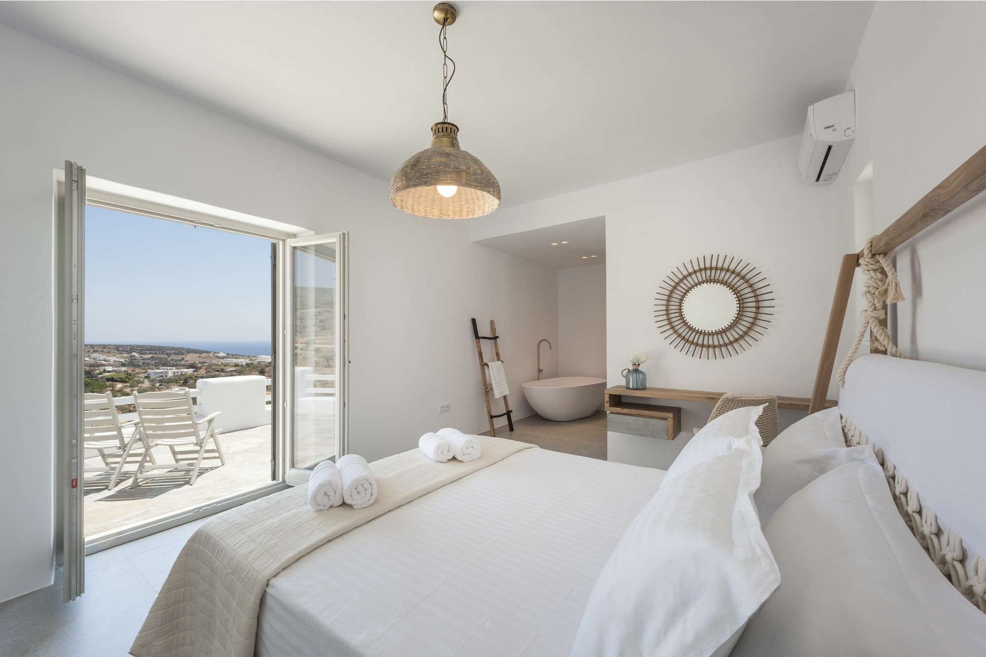 Niriides Luxury Villas Alikí Exterior foto
