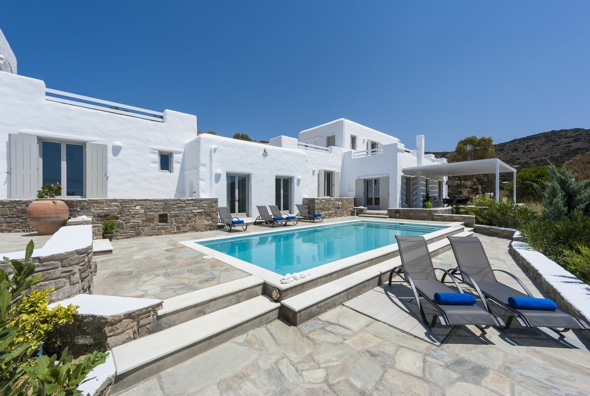 Niriides Luxury Villas Alikí Exterior foto