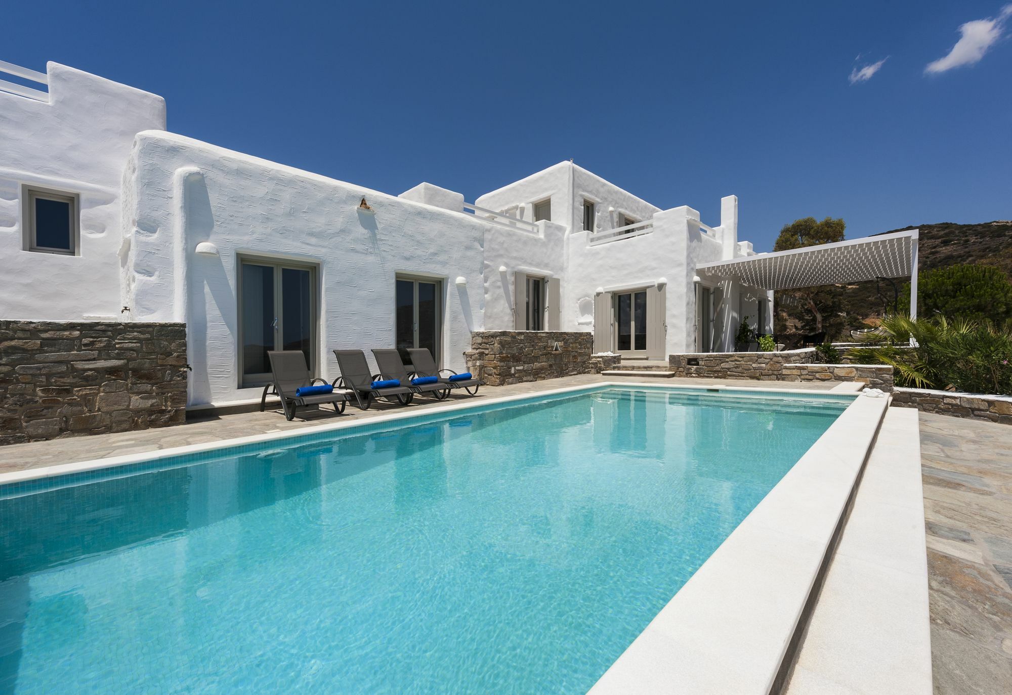 Niriides Luxury Villas Alikí Exterior foto